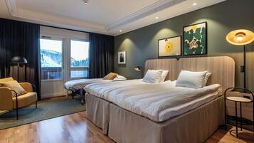 Superior Twin Room | Desk, free cribs/infant beds, free WiFi, bed sheets