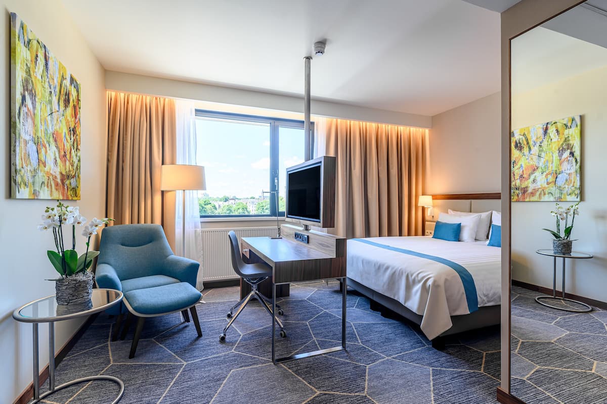 1 bedroom, minibar, in-room safe, desk