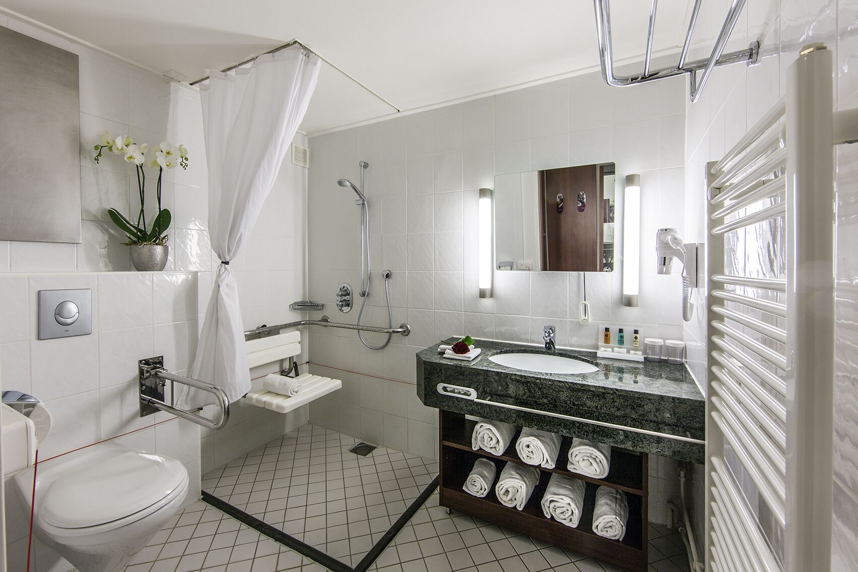 1 bedroom, minibar, in-room safe, desk