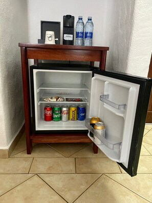 In-room safe, blackout curtains, bed sheets - Los Angeles Locos - All Inclusive (Tenacatita)