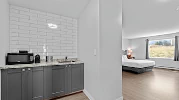 Classic Single Room | Free WiFi, bed sheets