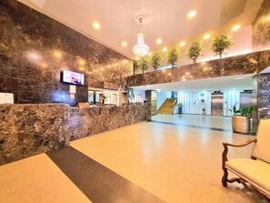 Quầy tiếp tân