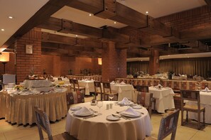 Free daily buffet breakfast - Hotel El Araucano (Concepción)
