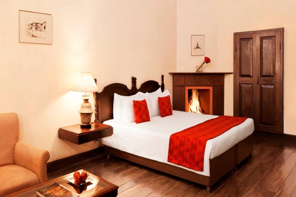 Premium bedding, down comforters, pillowtop beds, minibar