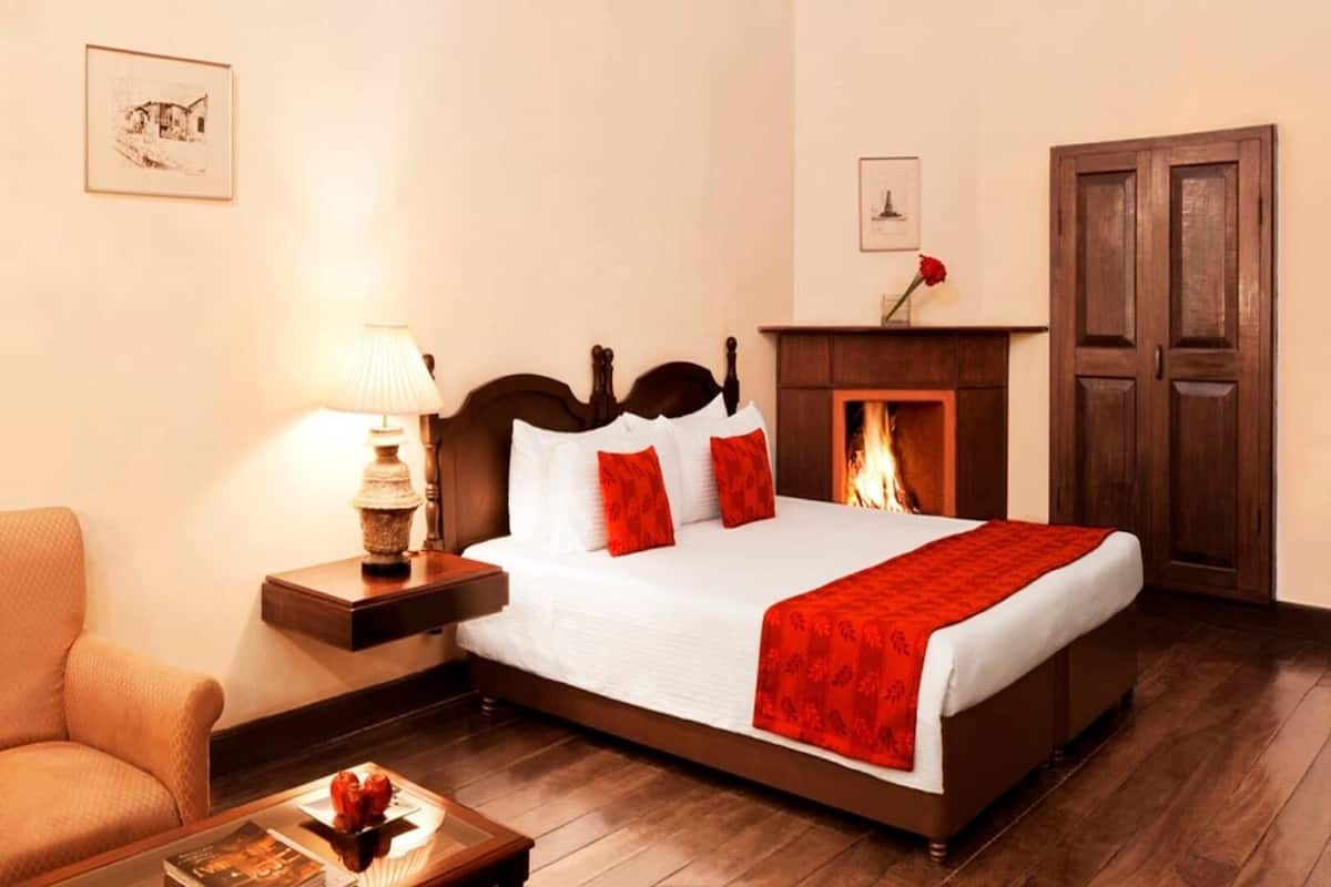 Premium bedding, down comforters, pillowtop beds, minibar