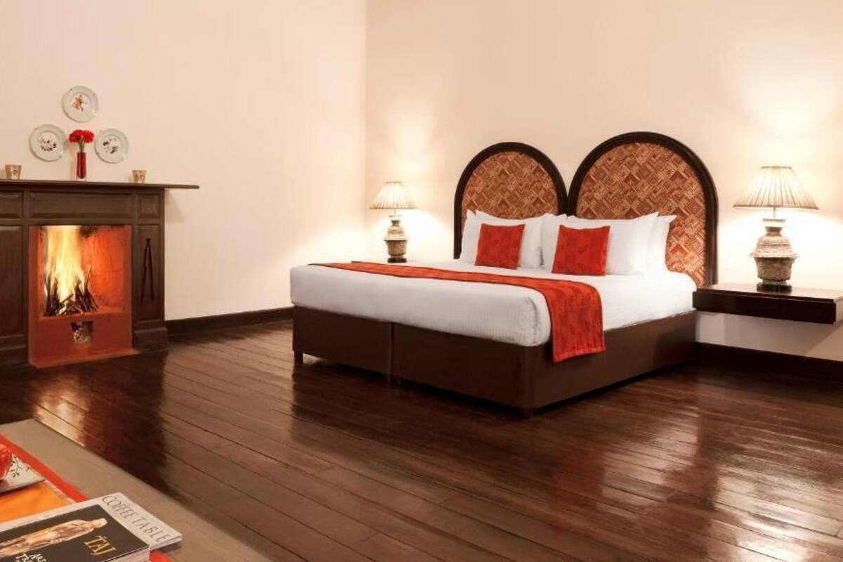 Premium bedding, down comforters, pillowtop beds, minibar