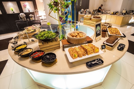 Restaurant. Village Hotel Changi by Far East Hospitality