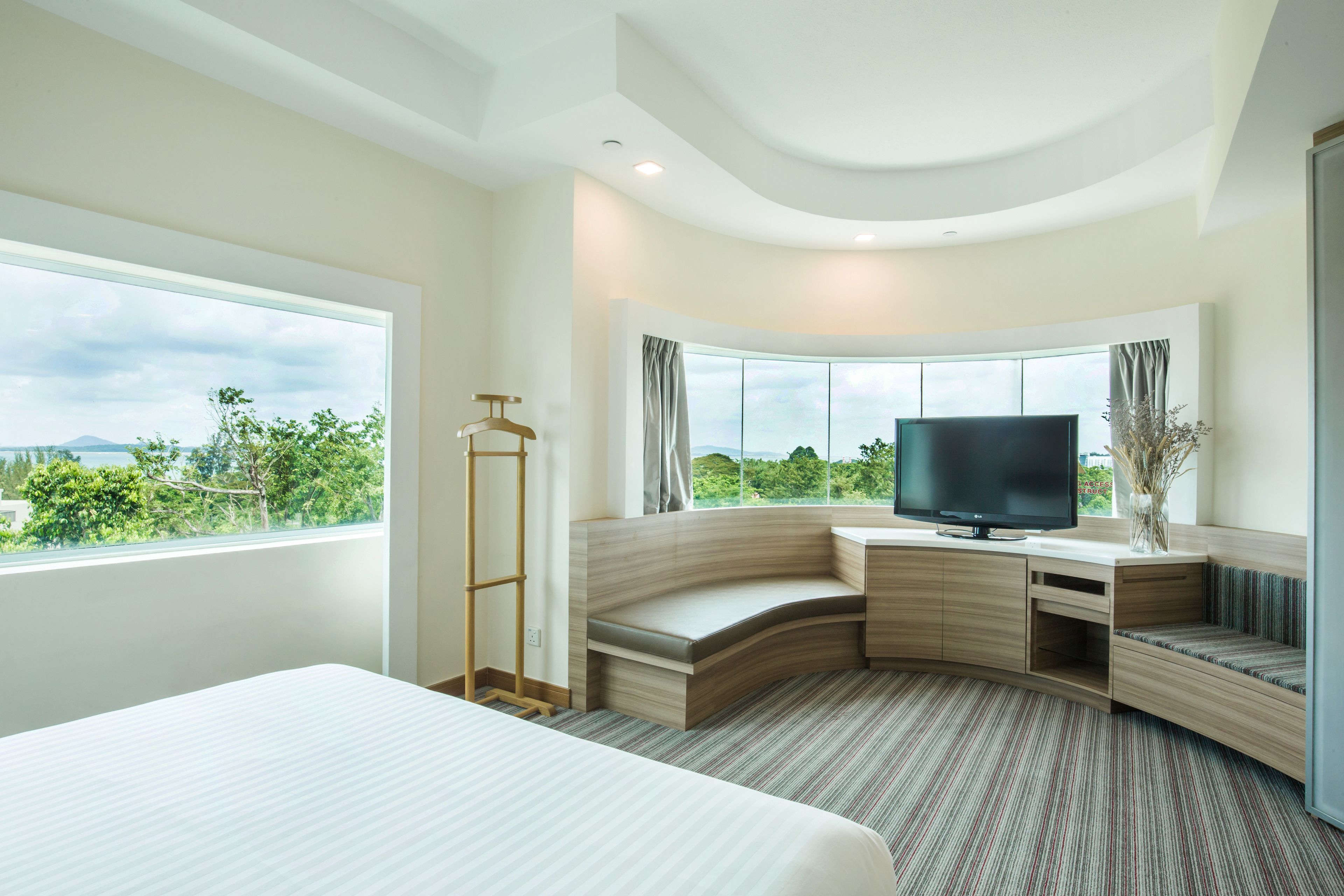 premium bedding, in-room safe, desk, blackout curtains