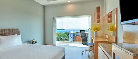 Deluxe Room | Premium bedding, in-room safe, desk, blackout drapes