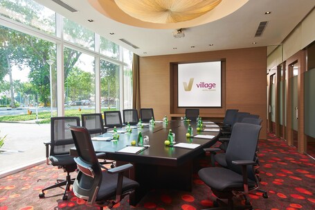 Village Hotel Changi by Far East Hospitality - Image 34