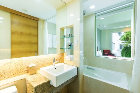 Village Hotel Changi by Far East Hospitality - Image 77
