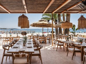 Mediterranean cuisine, ocean views 