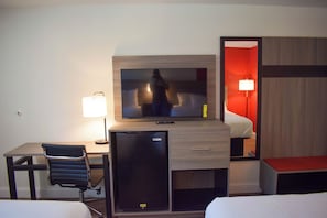 Desk, soundproofing, iron/ironing board, free cots/infant beds