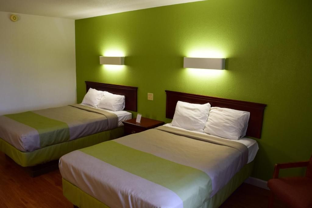 WiFi (free), bed sheets