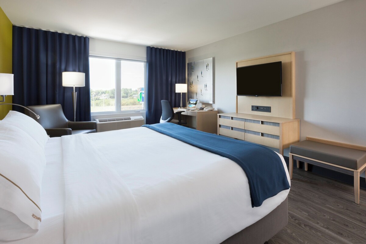 Standard Room, 1 King Bed