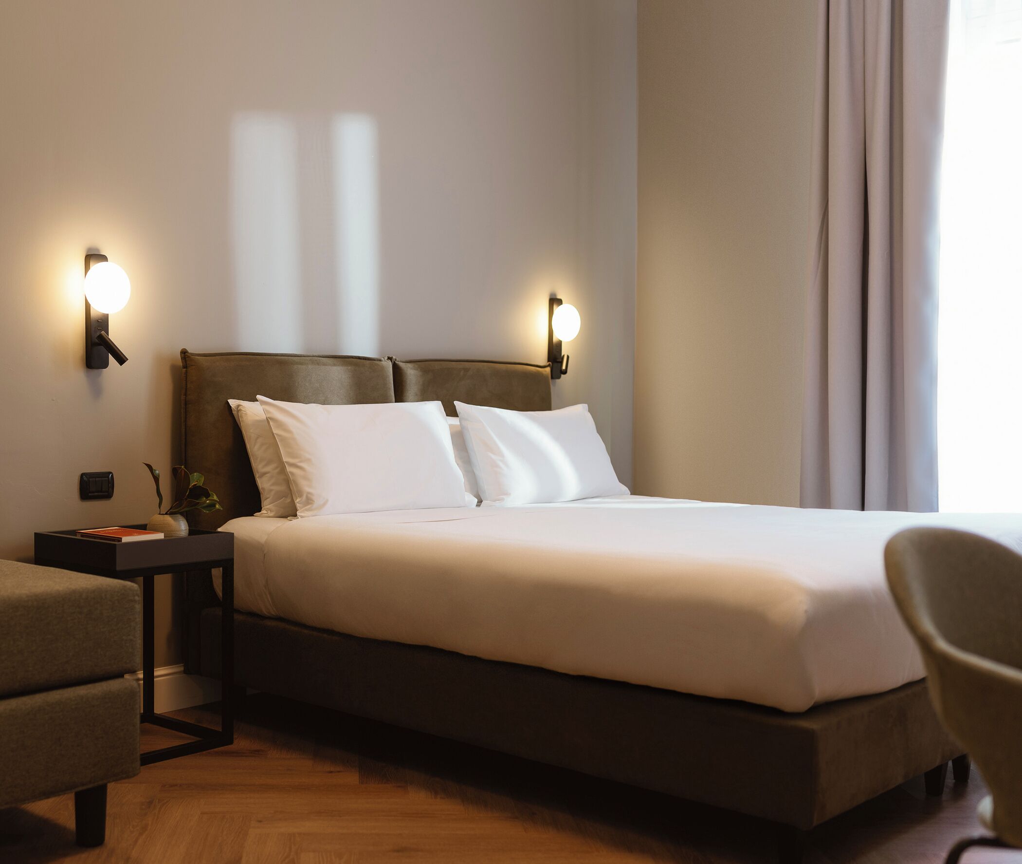 Hypo-allergenic bedding, minibar, in-room safe, individually decorated