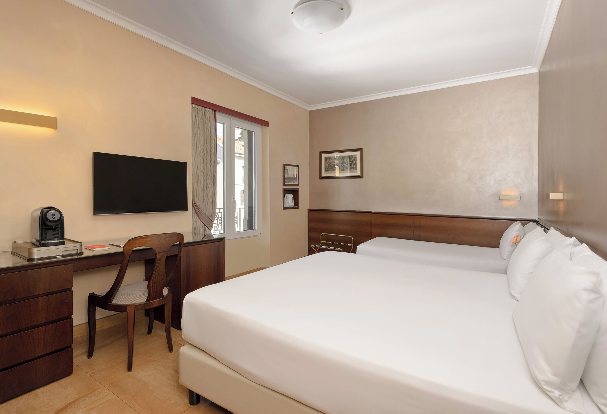 Hypo-allergenic bedding, minibar, in-room safe, individually decorated
