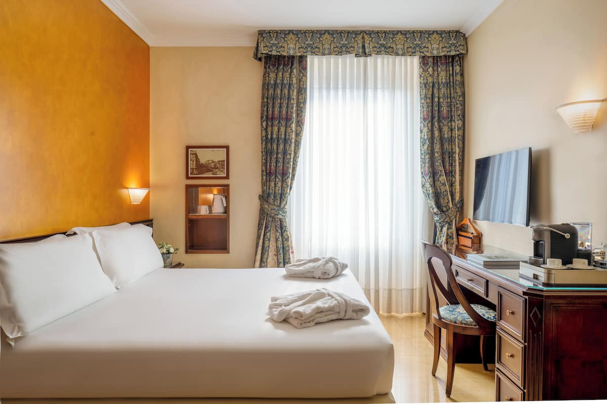 Habitación ejecutiva con 2 camas individuales | Ropa de cama hipoalergénica y minibar