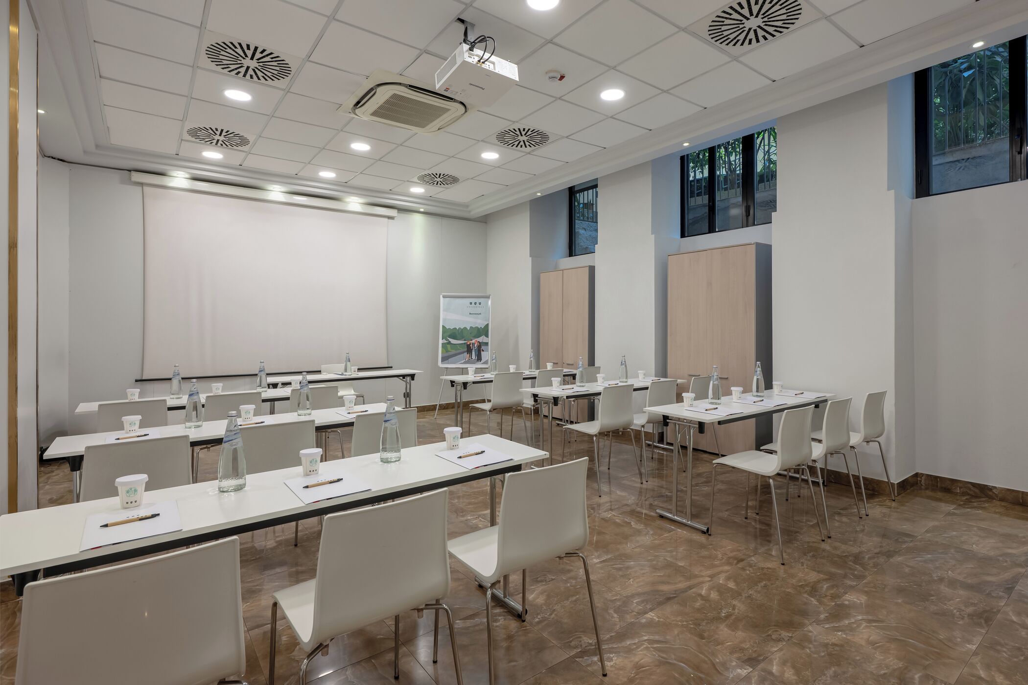 Toplantı salonu/imkânları