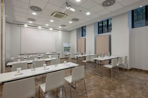 Toplantı salonu/imkânları