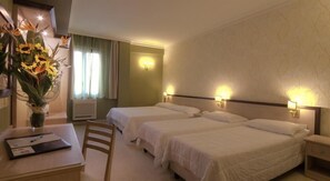 Minibar, coffres-forts dans les chambres