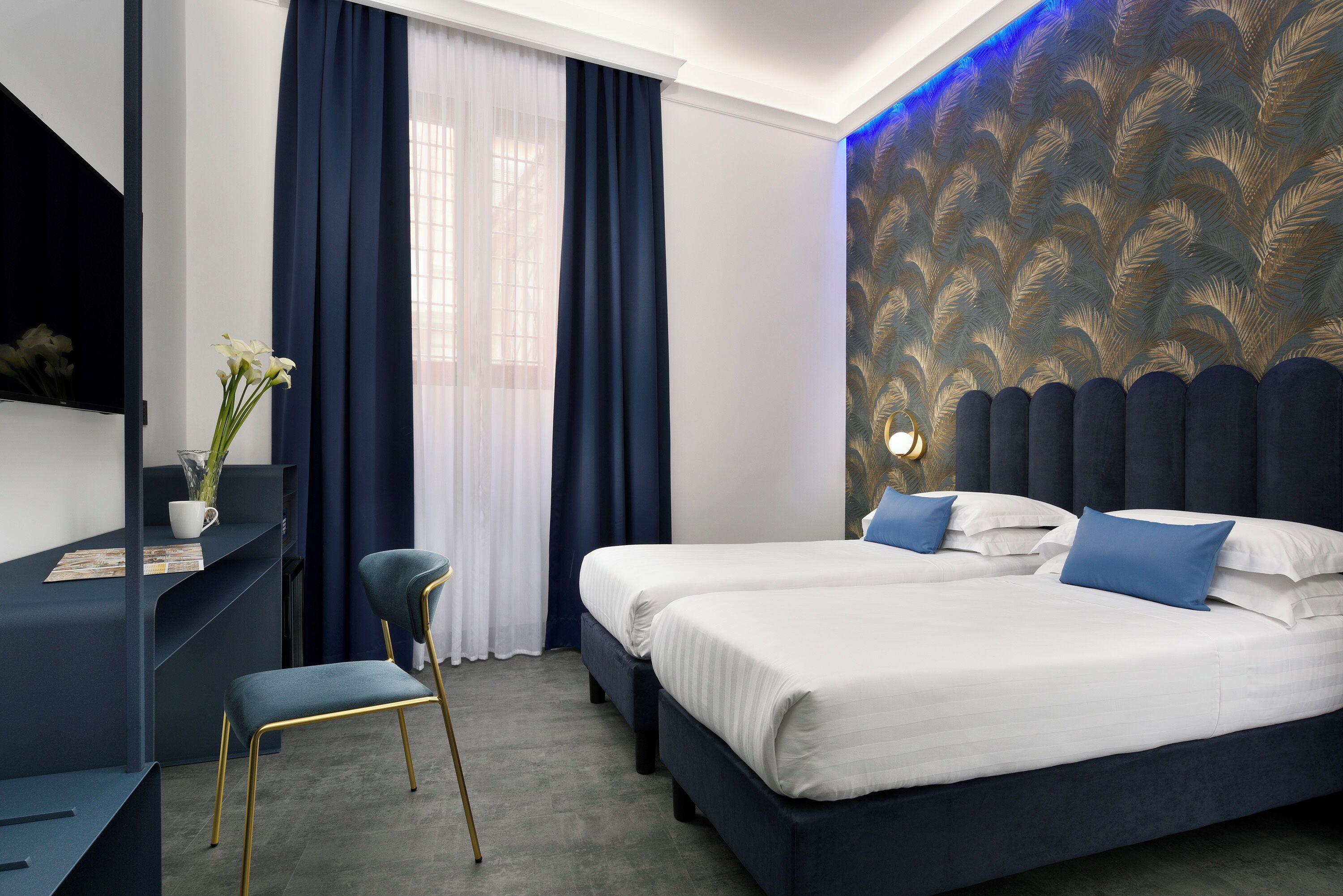 Hypo-allergenic bedding, minibar, in-room safe, soundproofing