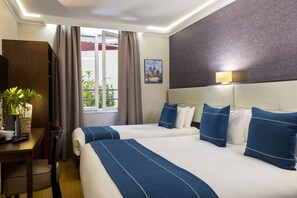 Coffres-forts dans les chambres, ameublement personnalisé, bureau