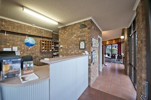 Mostrador de check-in y check-out