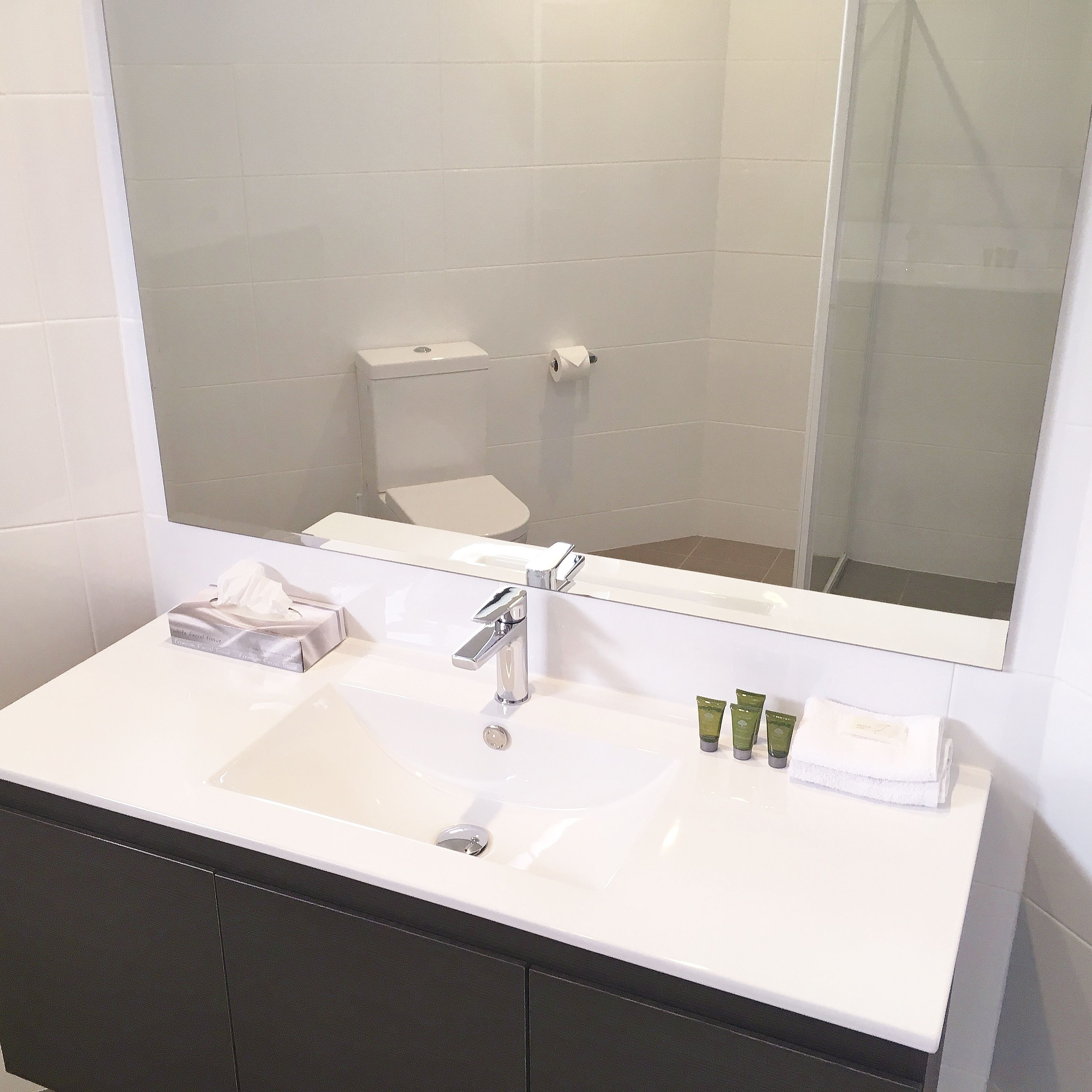 superior room, 1 king bed | bathroom | shower, free toiletries, hair dryer, towels