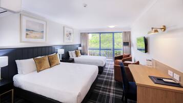 Cortines opaques i habitacions insonoritzades