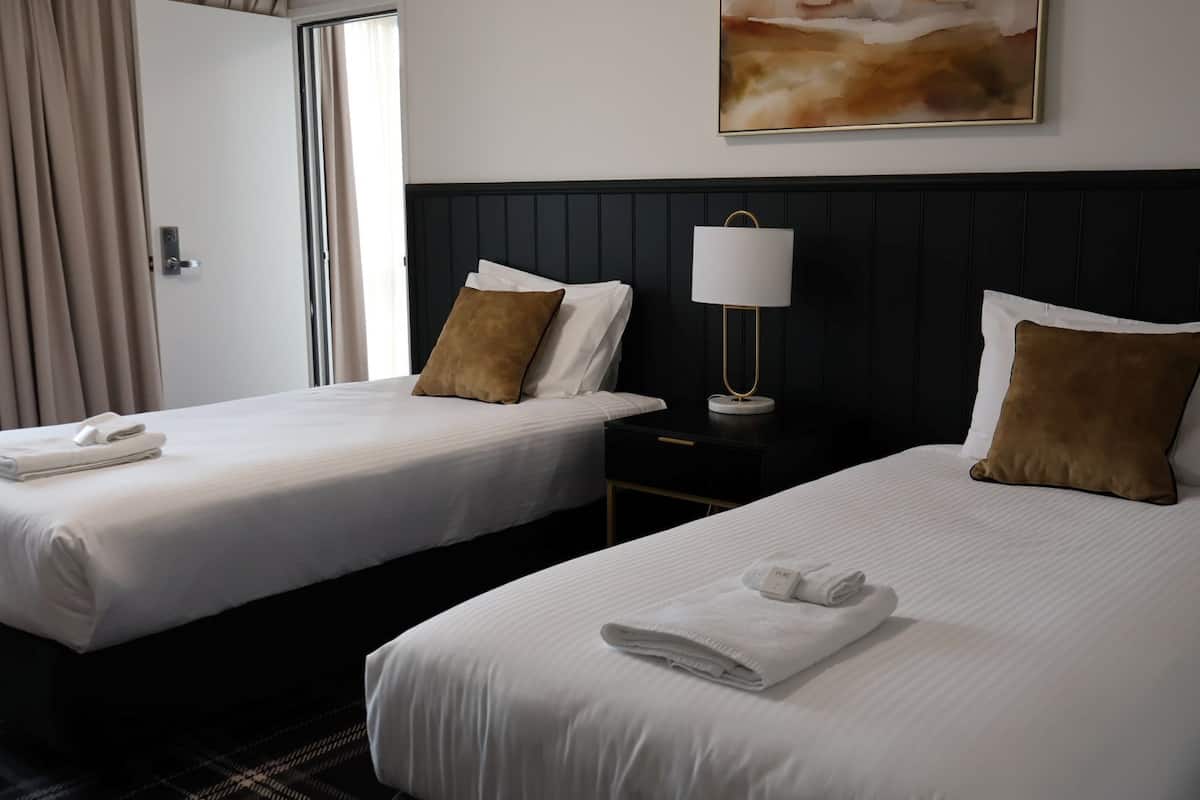 Family Suite, 2 Bedrooms, Non Smoking, Balcony (Family Unit)