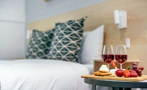 Habitación Deluxe, 1 cama de matrimonio | Escritorio y espacio para trabajar con un portátil