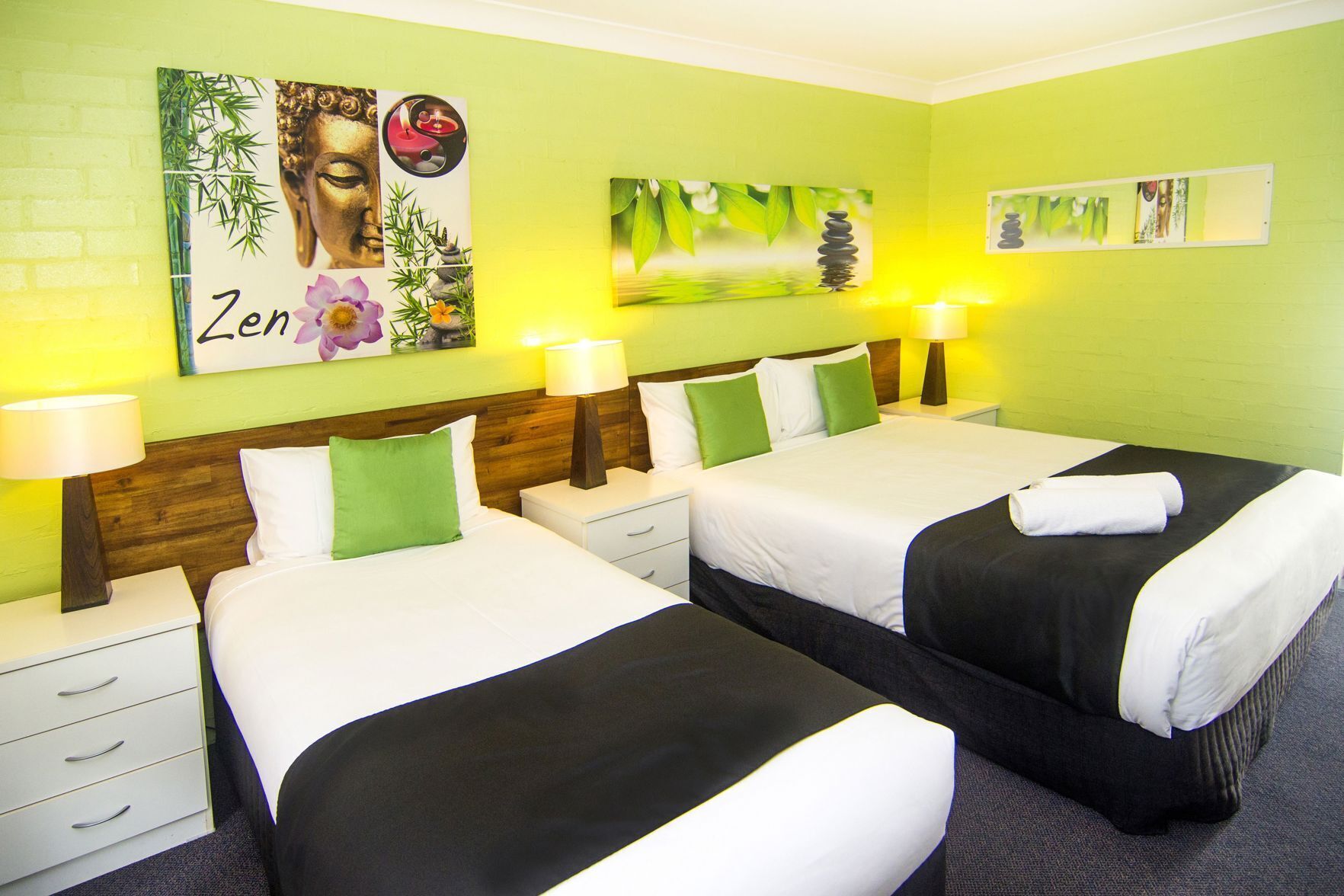 Premium bedding, soundproofing, iron/ironing board, free WiFi