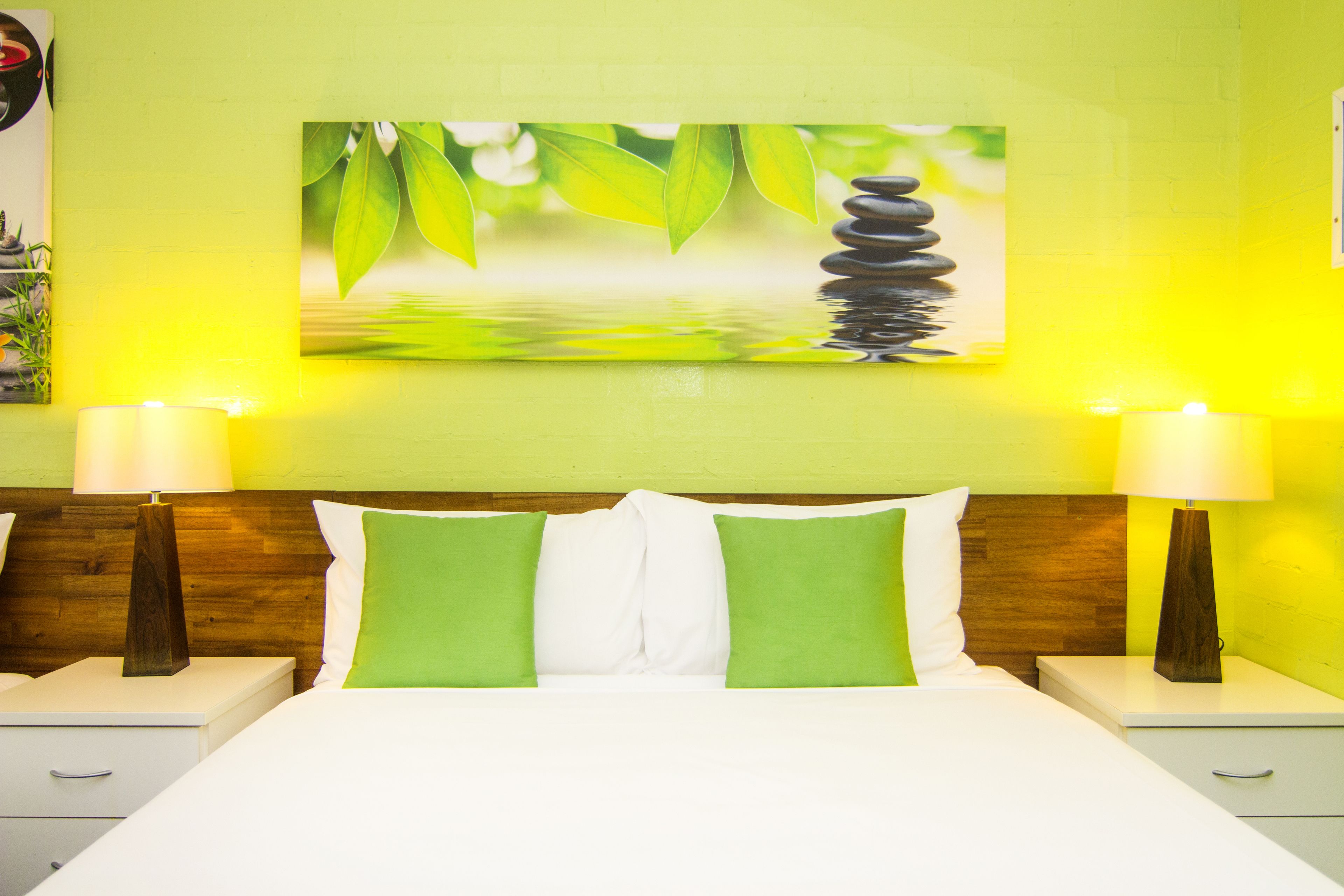 Deluxe Room, Queen plus 1 single | Premium bedding, soundproofing, iron/ironing board, free WiFi
