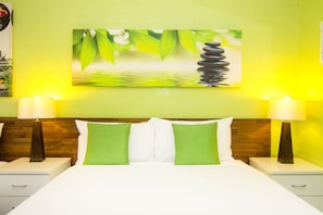 Chambre Deluxe avec lits jumeaux (Deluxe Room, Queen plus 1 single) | Literie de qualité, système d’insonorisation, fer et planche à repasser