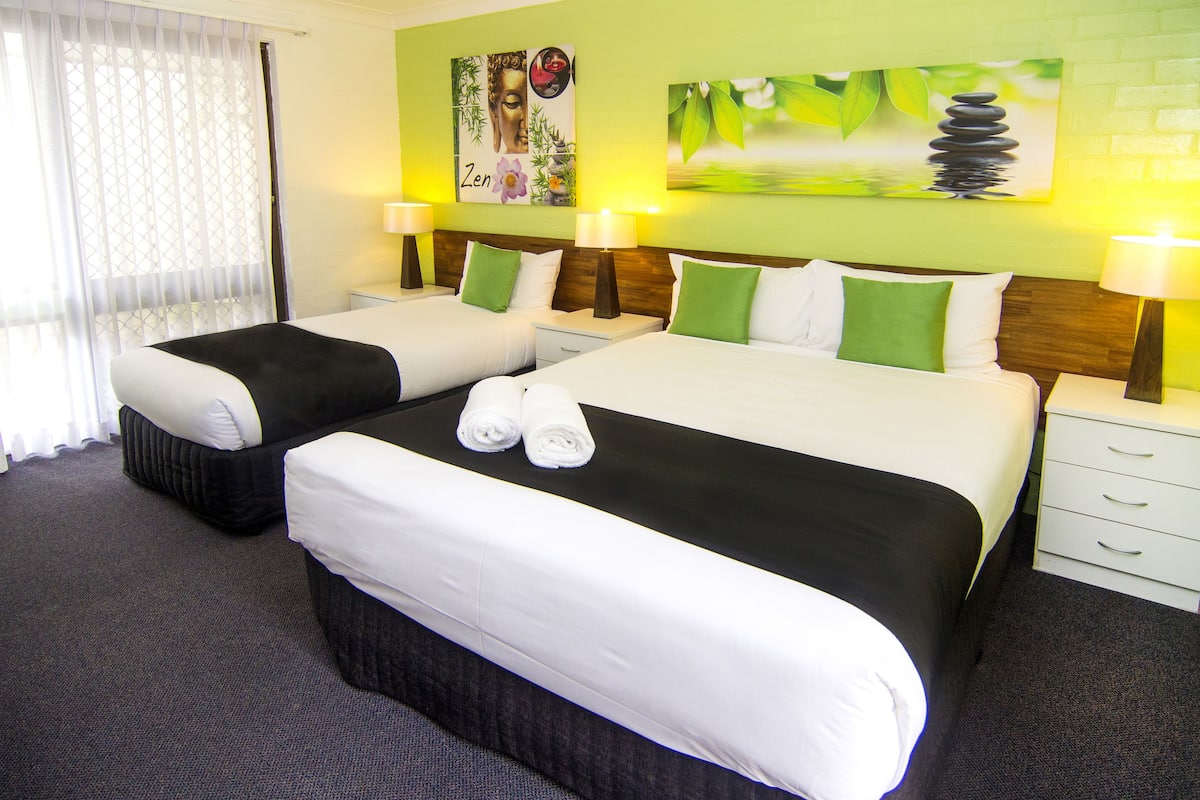 1 bedroom, premium bedding, soundproofing, iron/ironing board