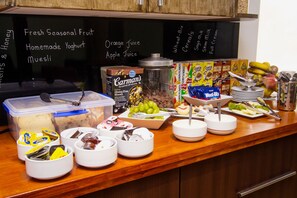 Daily continental breakfast (AUD 15.00 per person)