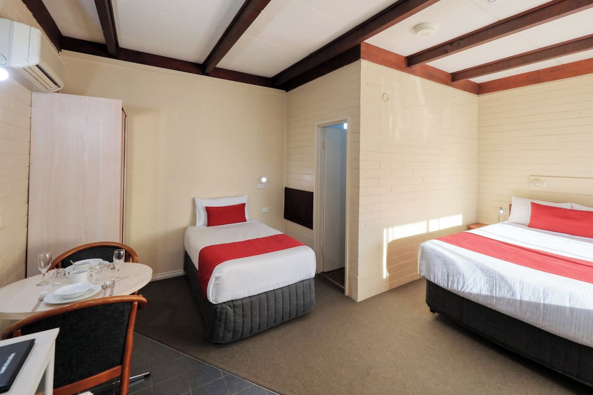 1 habitación, ropa de cama de alta calidad y colchones con pillow-top