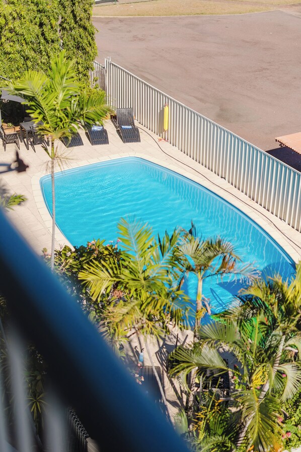 Outdoor pool, pool umbrellas, sun loungers