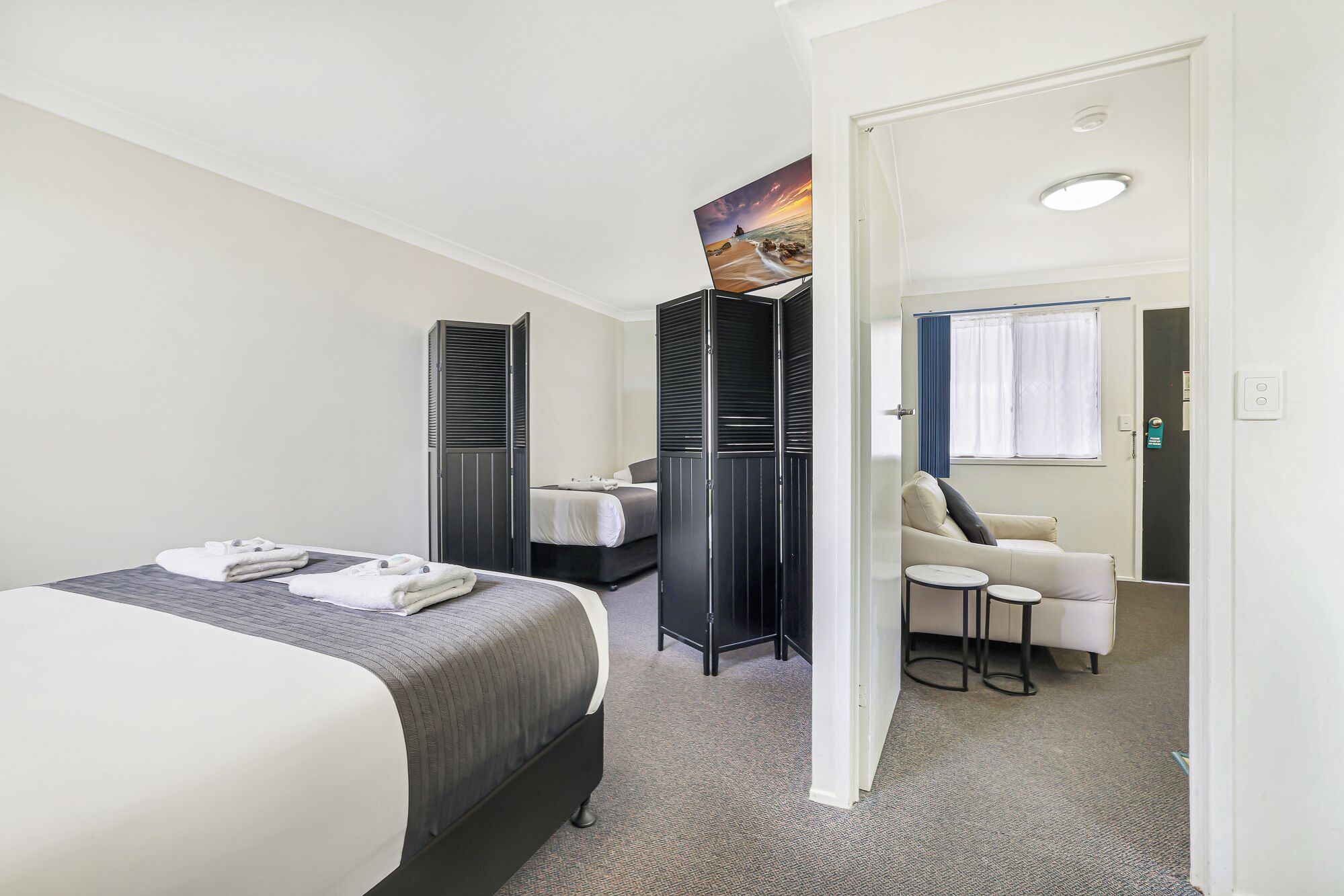 Chambre Familiale, non-fumeurs | Bureau, fer et planche à repasser, Wi-Fi gratuit, draps fournis