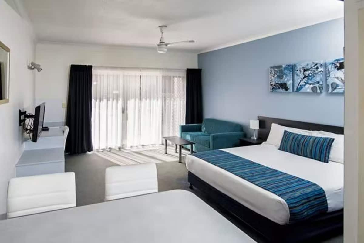 Individually furnished, cots/infant beds, free WiFi, bed sheets