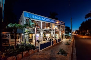 Snack-bar