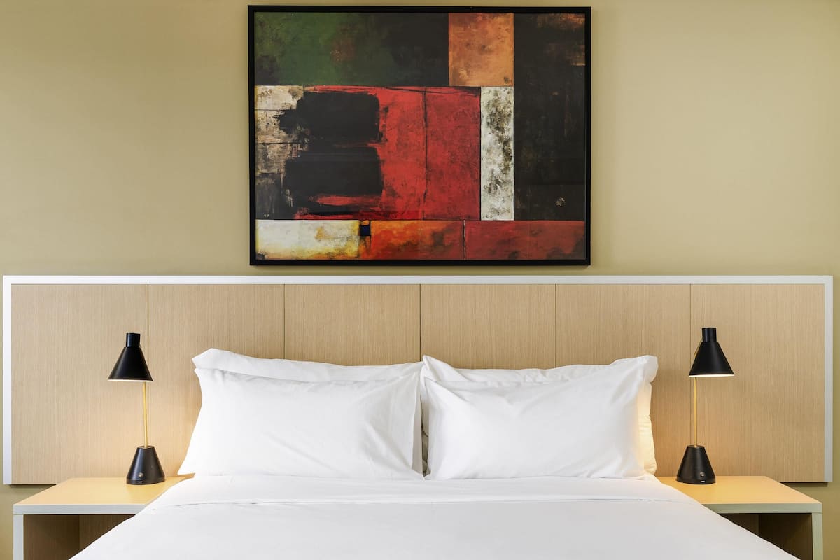 1 bedroom, pillow-top beds, in-room safe, desk