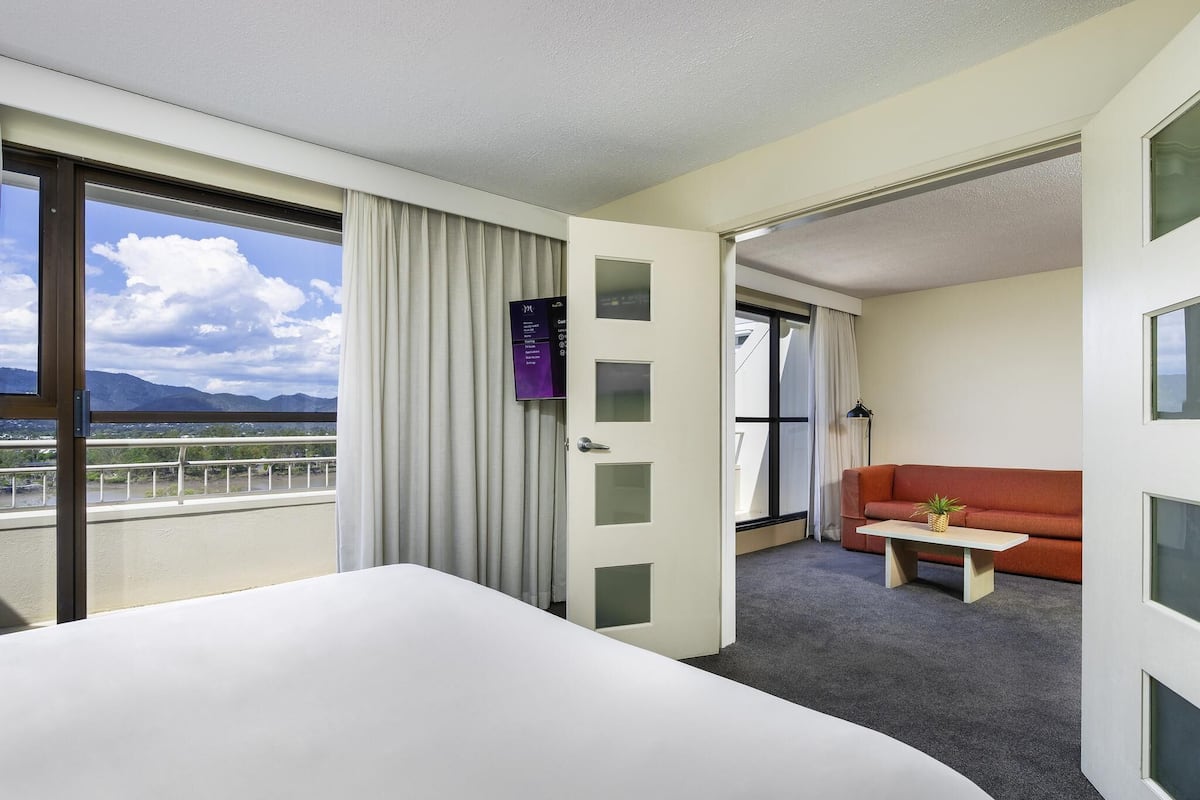 Room, 2 Twin Beds | Pillowtop beds, in-room safe, desk, laptop workspace