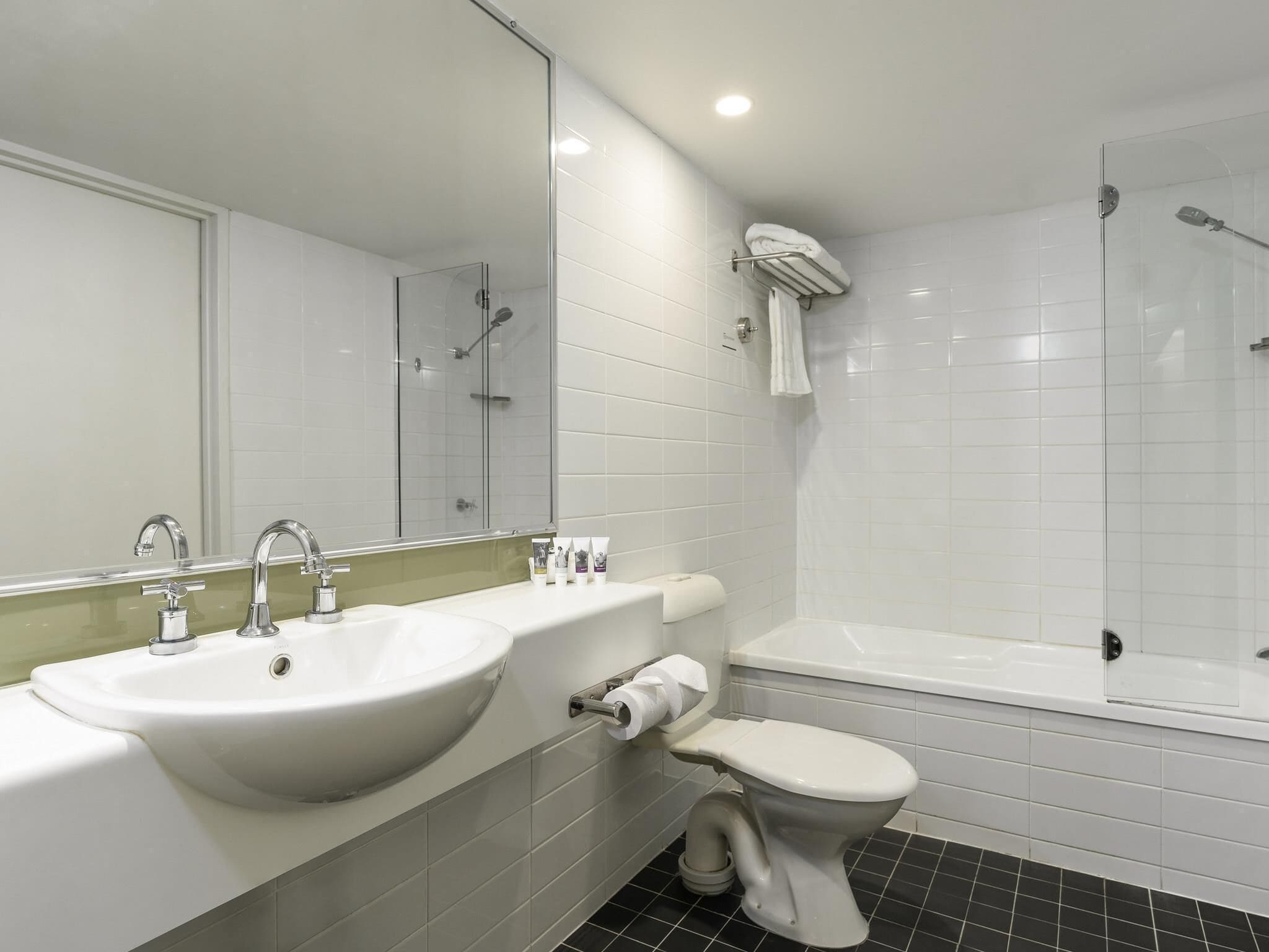 Room, 2 Twin Beds | Pillowtop beds, in-room safe, desk, laptop workspace