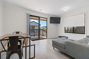 أغطية فراش متميزة ومكواة/لوح كي وواي فاي مجانًا وم لاءات أسرّة