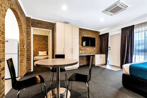 Apartment | 2 bedrooms, premium bedding, iron/ironing board, free WiFi
