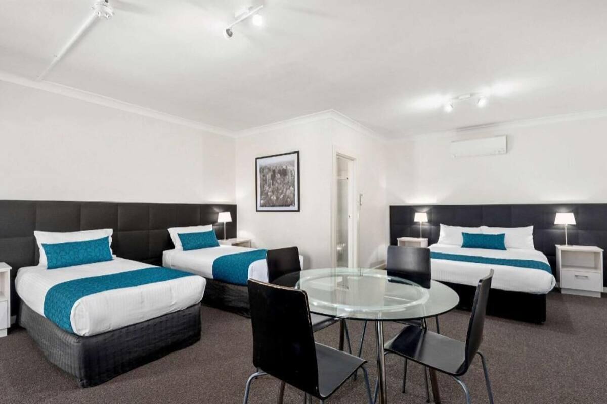 Premium bedding, iron/ironing board, free WiFi, bed sheets