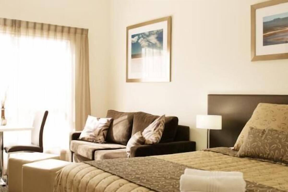 studio | desk, iron/ironing board, cots/infant beds, free wifi