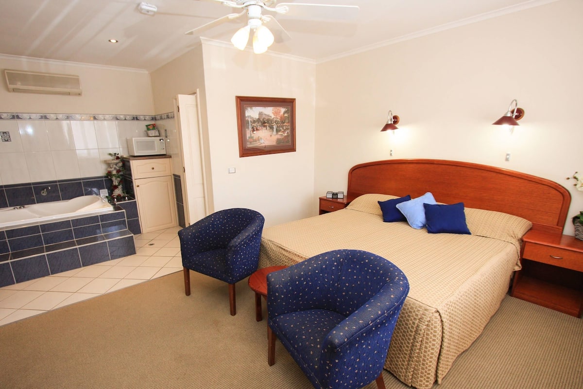 Suite, 1 Bedroom, Non Smoking | Desk, iron/ironing board, cribs/infant beds, free WiFi